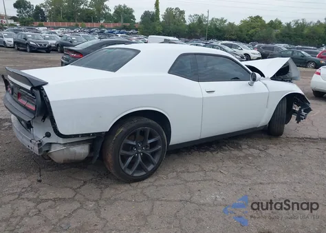 2023 Dodge Challenger Sxt z USA, uszkodzony, nr VIN 2C3CDZAG3PH596975